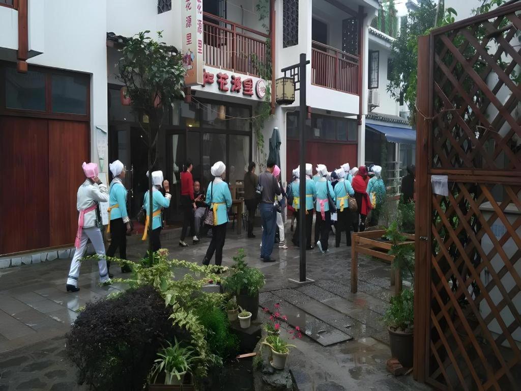 Guilin Lotus Hotel Экстерьер фото