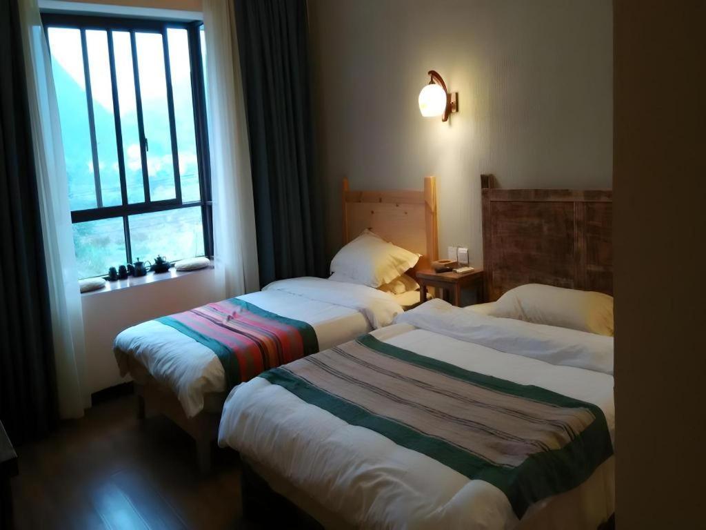 Guilin Lotus Hotel Экстерьер фото